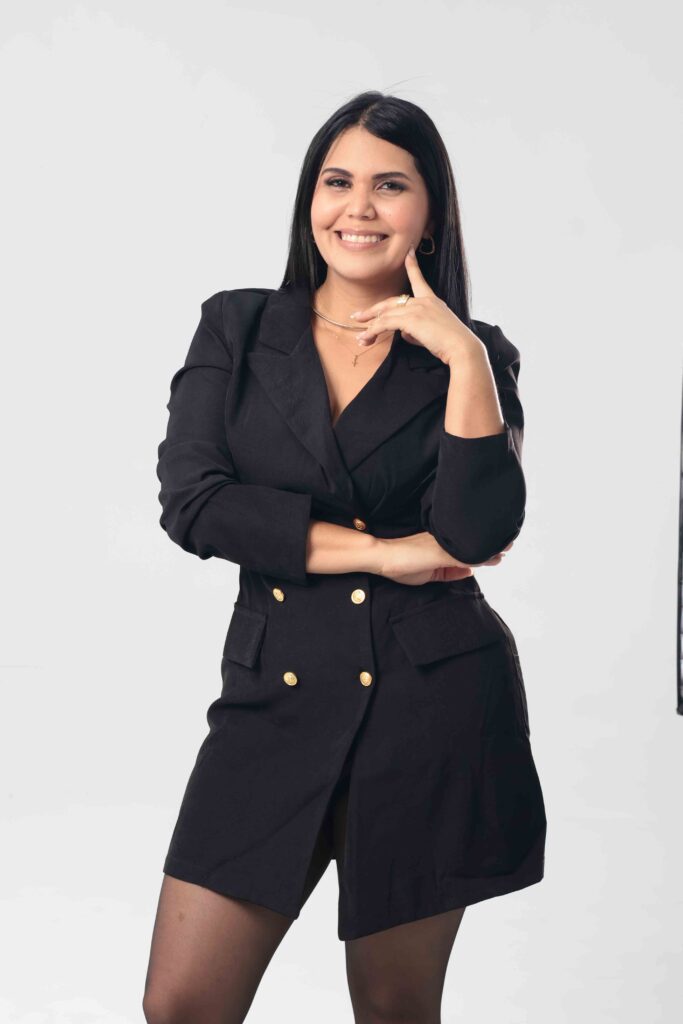 Adriana Esaa